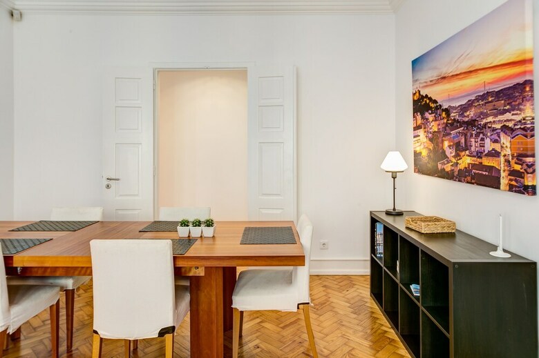 Hotel Home Out Rooms & Apartments