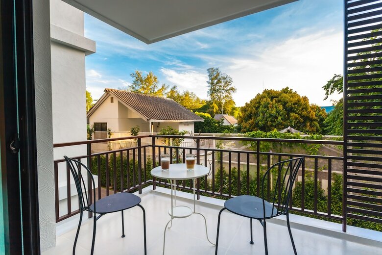 Apartments At The Title By Lofty