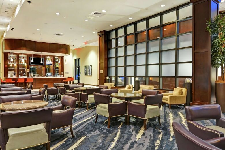 Hotel Embassy Suites By Hilton Savannah Airport
