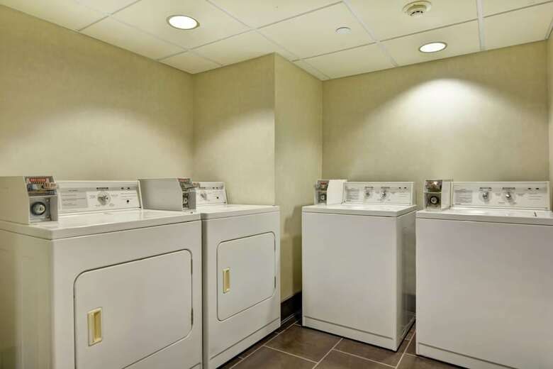 Hotel Embassy Suites By Hilton Savannah Airport