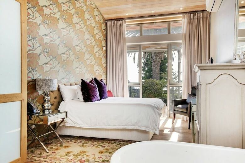 25 Third Beach Clifton