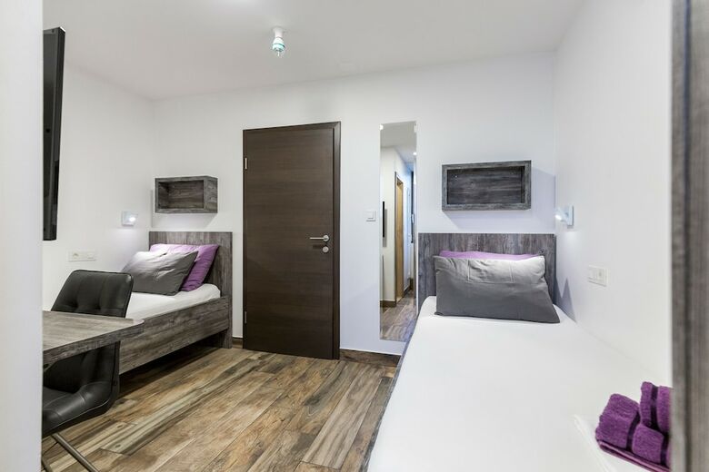 Hotel Apinelo Tower Rooms