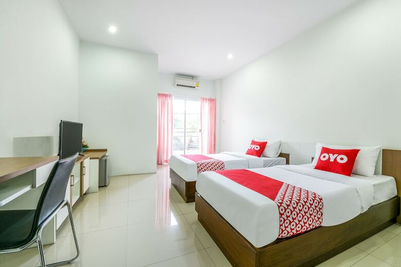 Hotel Oyo 452 Purada Mansion