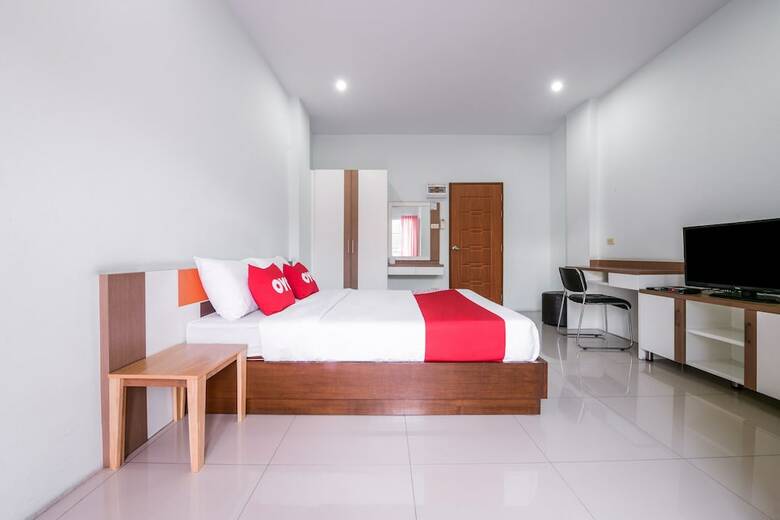 Hotel Oyo 452 Purada Mansion