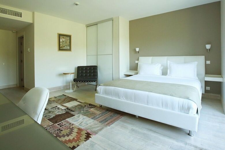 Teomida Hotel