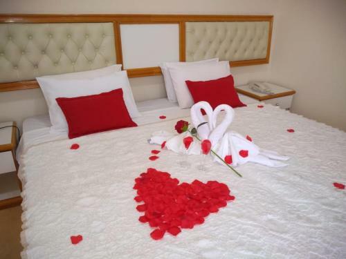 Rovi Plaza Hotel