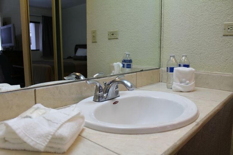 Hotel Del Mar Inn Rosarito
