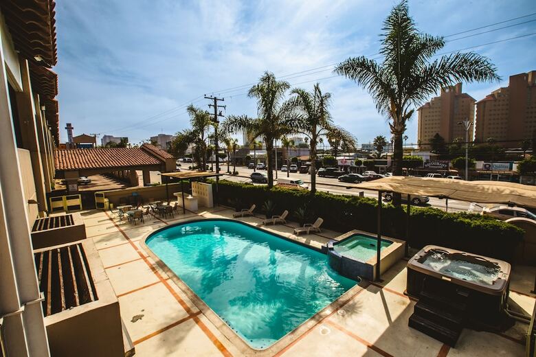 Hotel Del Mar Inn Rosarito