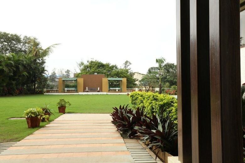 Hotel Patang Residency
