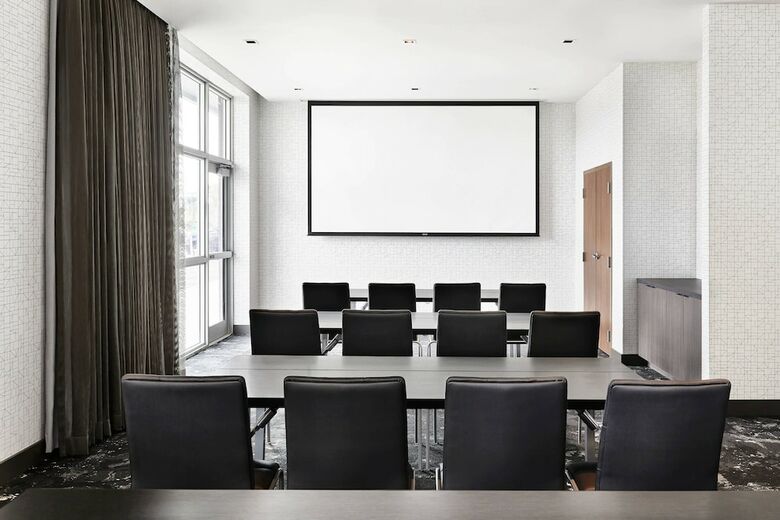 AC Hotel By Marriott Miami Airport West/doral