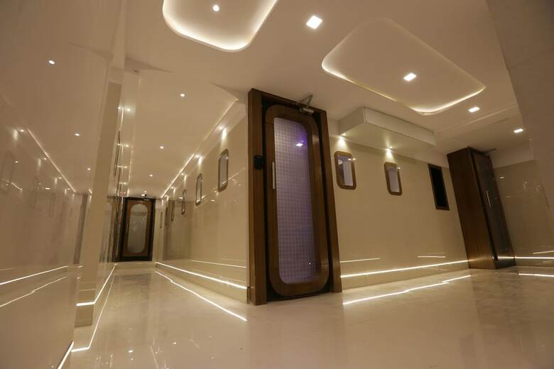 Qubestay Airport Capsule Hotel & Hostel