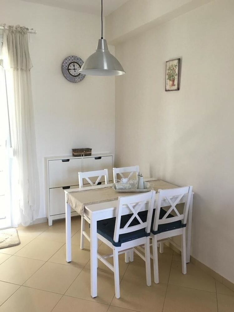 Cozy Apartment On The Beach Line