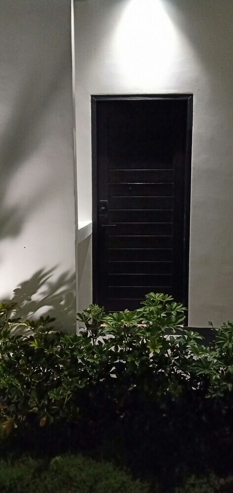 Hotel The Seaton House Phuket