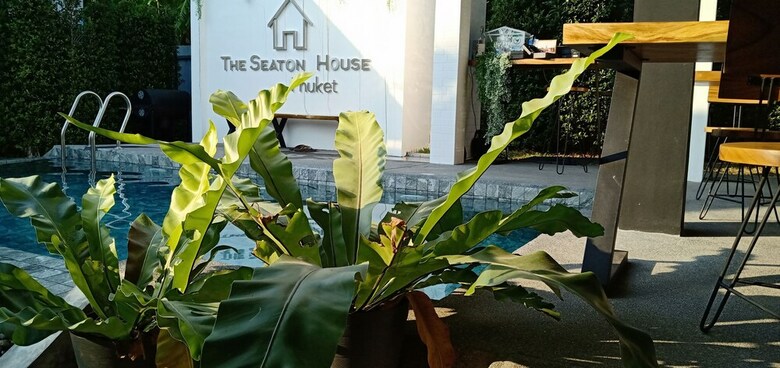 Hotel The Seaton House Phuket
