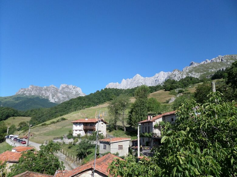 Apartamentos Rurales Las Rocas de Brez