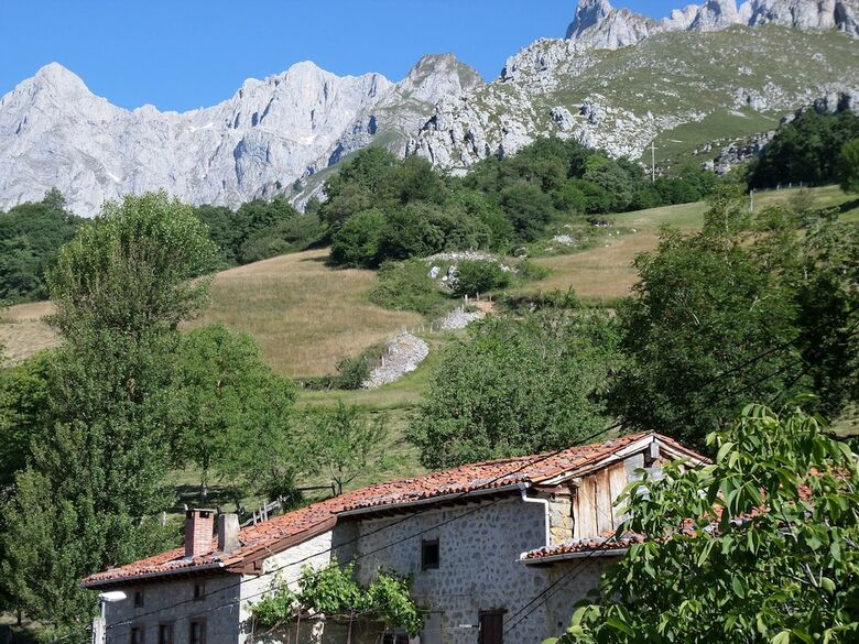 Apartamentos Rurales Las Rocas de Brez
