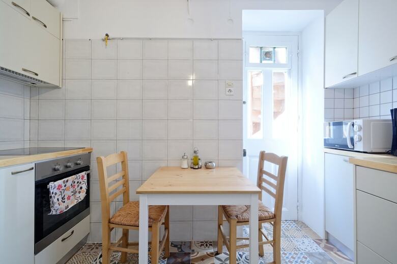 Apartamentos The Athens History