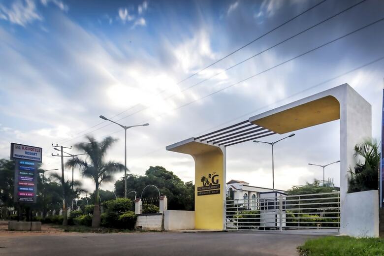 R G Hotels And Resort