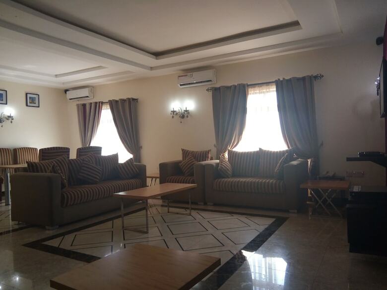 Hotel Adig Suites