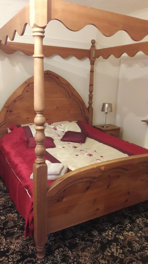 Hotel Tudor House