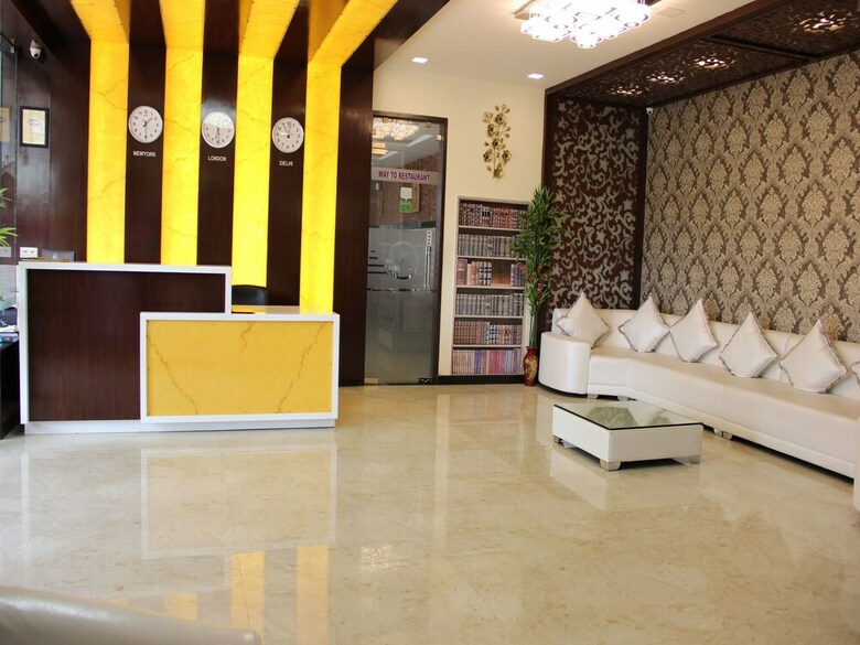 Oyo 5702 Hotel Rajmahal Orchid