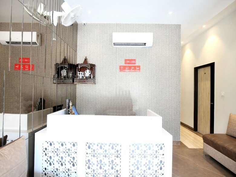 Oyo 17084 Hotel Grand Orchid