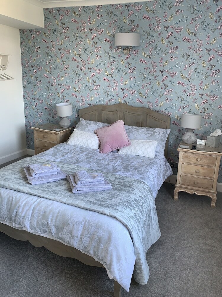 Holden House Bed & Breakfast