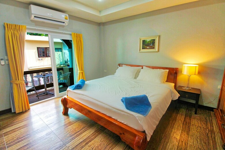 Hotel Jomtien Beach Pool House