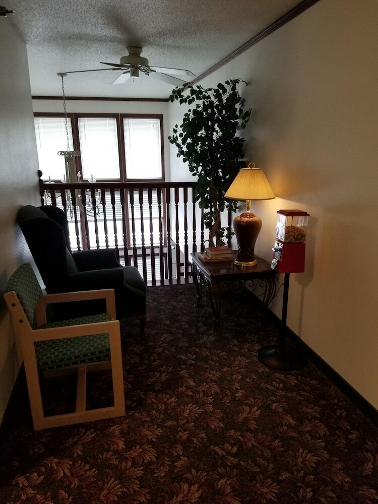 Hotel Bilmar Inn & Suites Dell Rapids