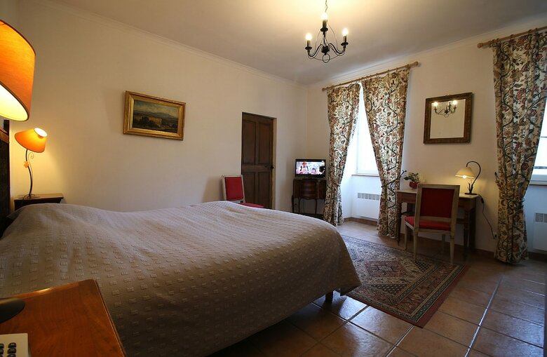 Hotel La Bastide Du Vebron