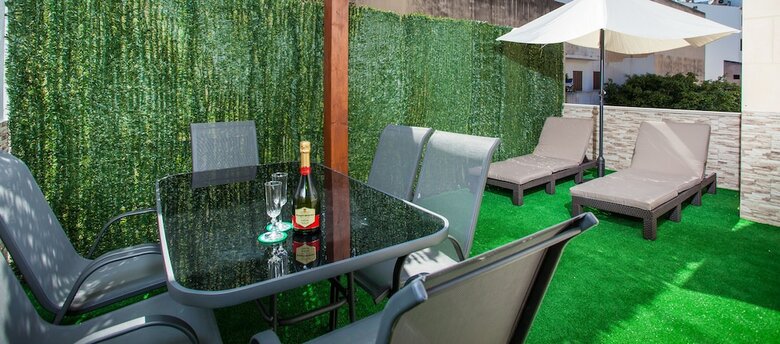 Mafloras Luxury & Beach Apartment
