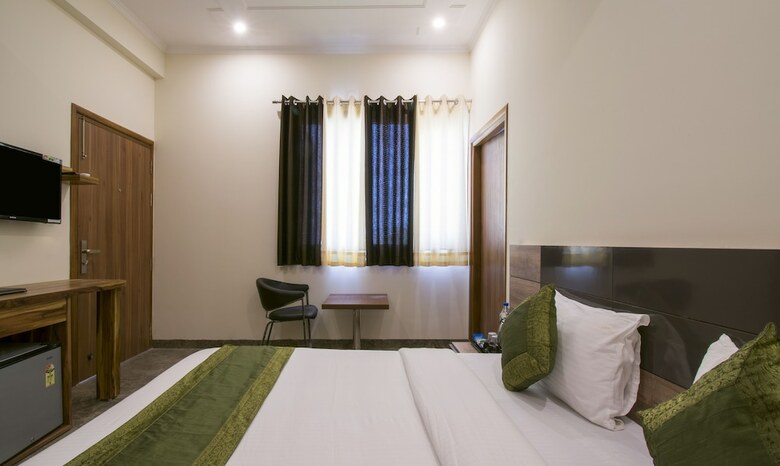 Hotel Treebo Trend Corporate 32,medicity