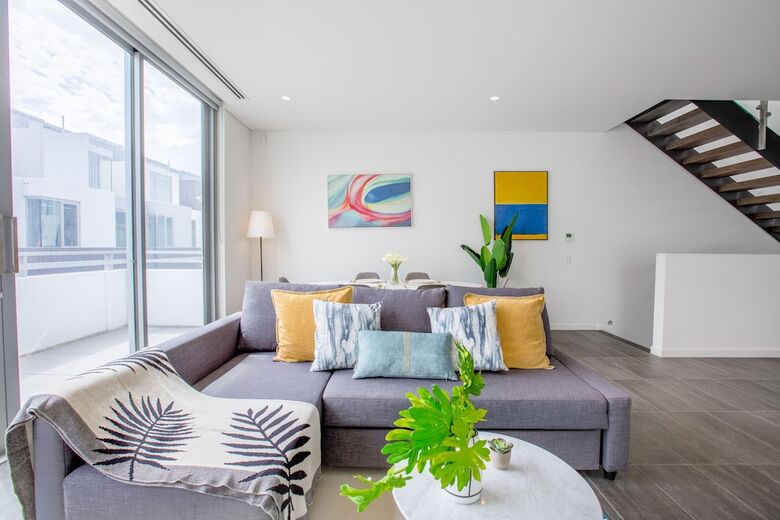 Melbourne South Wharf Hotel Apartment