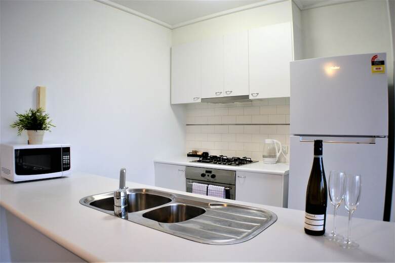 Royal Stays Apartments - Whiteman St