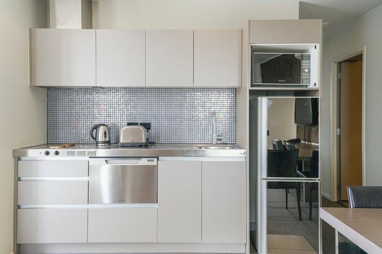 Auckland Cbd Modern 2 Bedroom Apartment