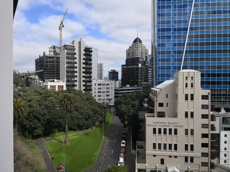 Auckland Cbd Modern 2 Bedroom Apartment