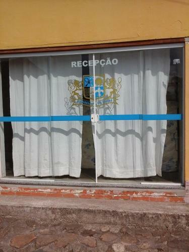 Hostal Ilhabela T�nis Clube