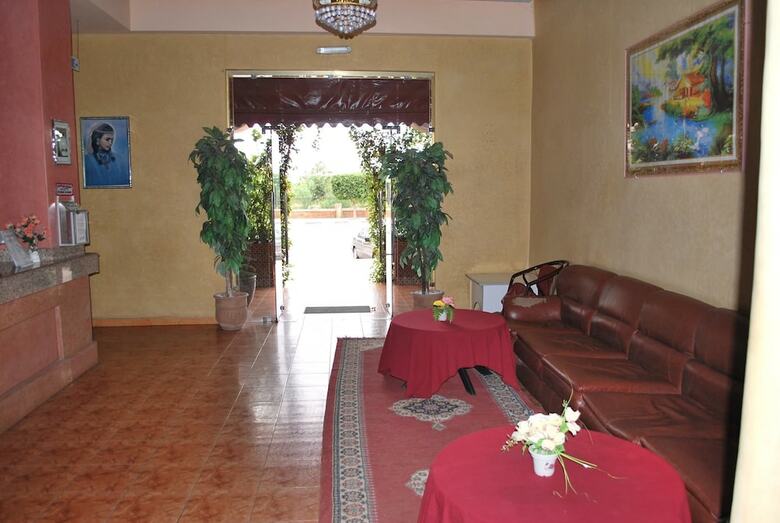 Hotel H�tel Caf� Restaurant Assaka