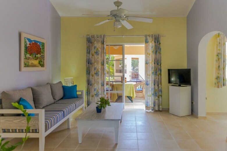 Aparthotel Apartmentos Florisel - Long Term Rentals Available