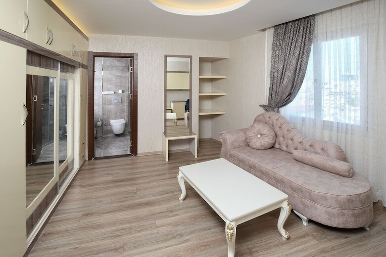 Ta?k�pr� Hotel