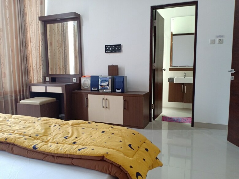 Villa Rumah Laguna Yogyakarta