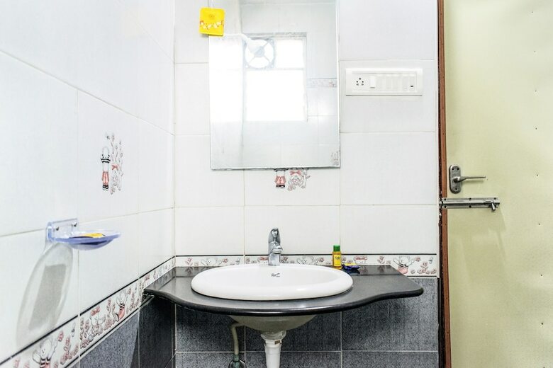 Fabhotel Kapsstone Egmore