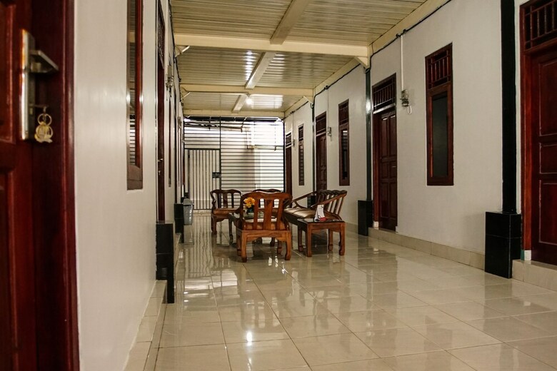 Hostal Oyo 189 AA Residence Syariah