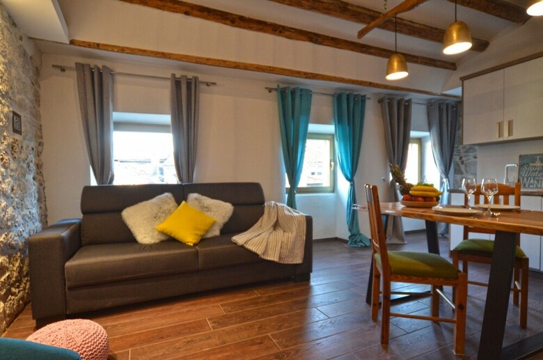 Noanna Apartment