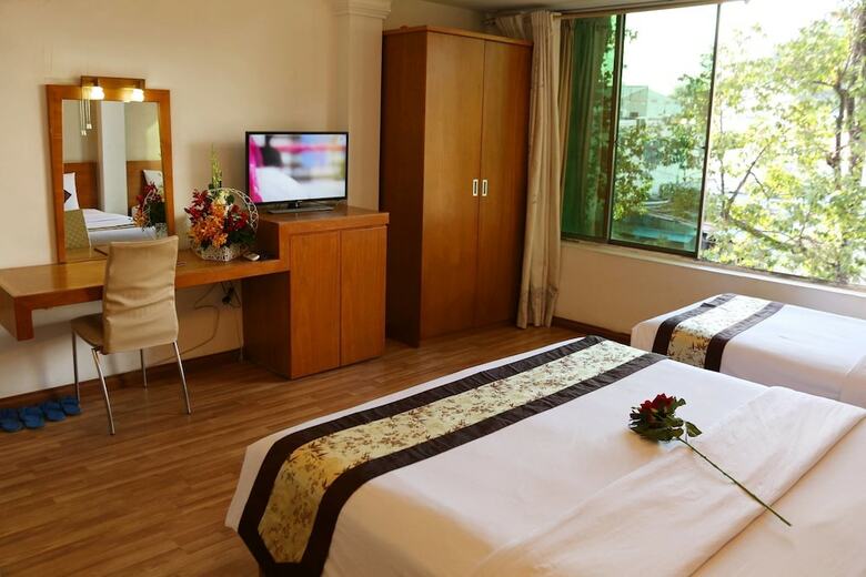 Lucky Star Hotel