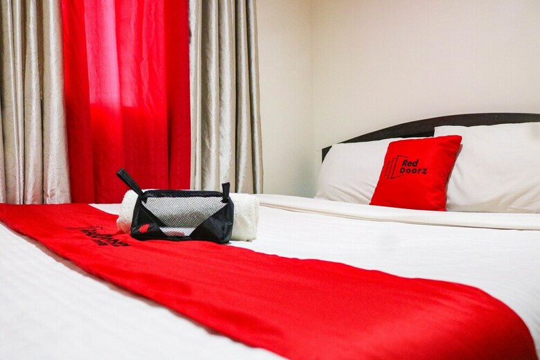 Hotel Reddoorz Plus @ Mabolo Cebu