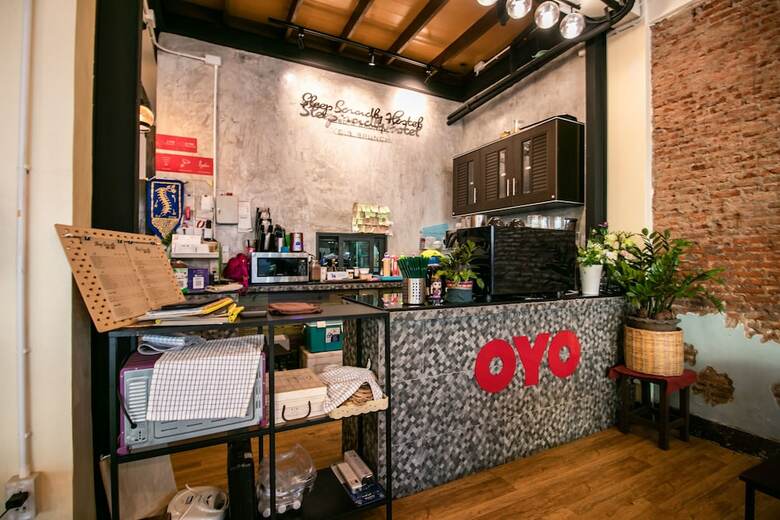 Hostal Oyo Sleep Soundly Hostel - Adults Only