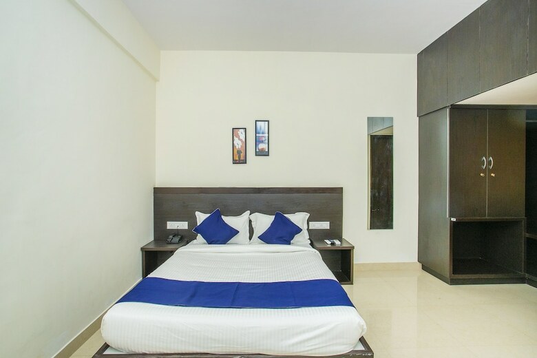 Hotel Oyo 20026 Silverkey Rr Nagar