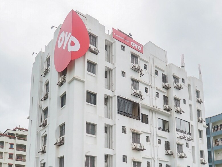 Oyo 11551 Hotel Pioneer 2