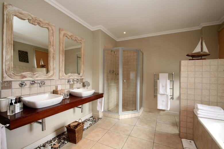 Hotel Lavender Manor Guest Lodge
